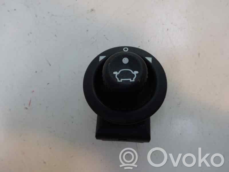 Interruptor del espejo lateral   93BG17B676BA