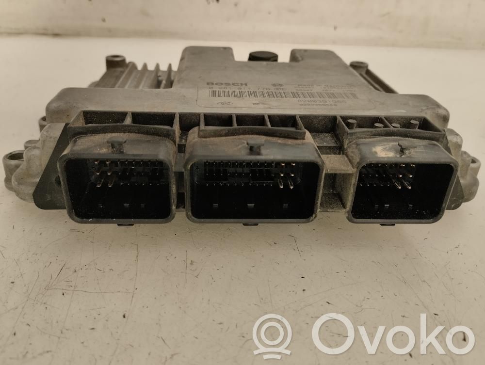 Unidad de control/módulo del motor   8200391966
