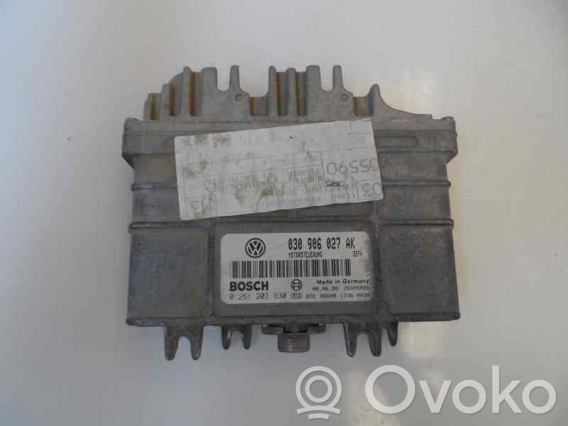 Unidad de control/módulo del motor   030906027AK