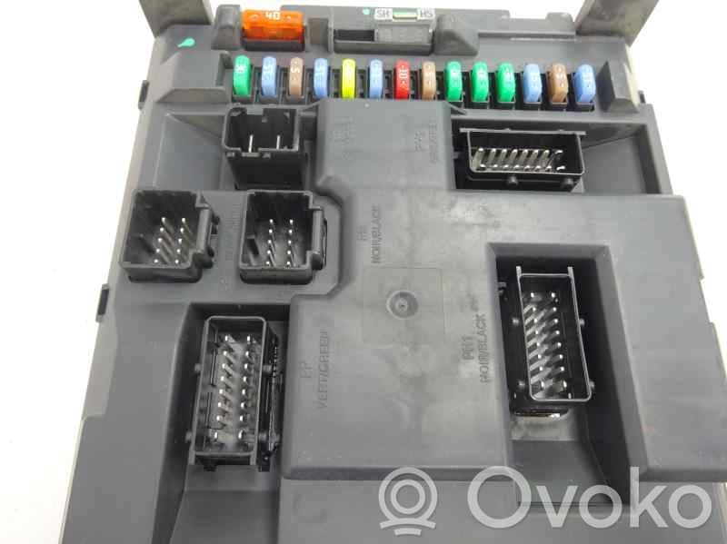 Sicherungskasten   9664983480