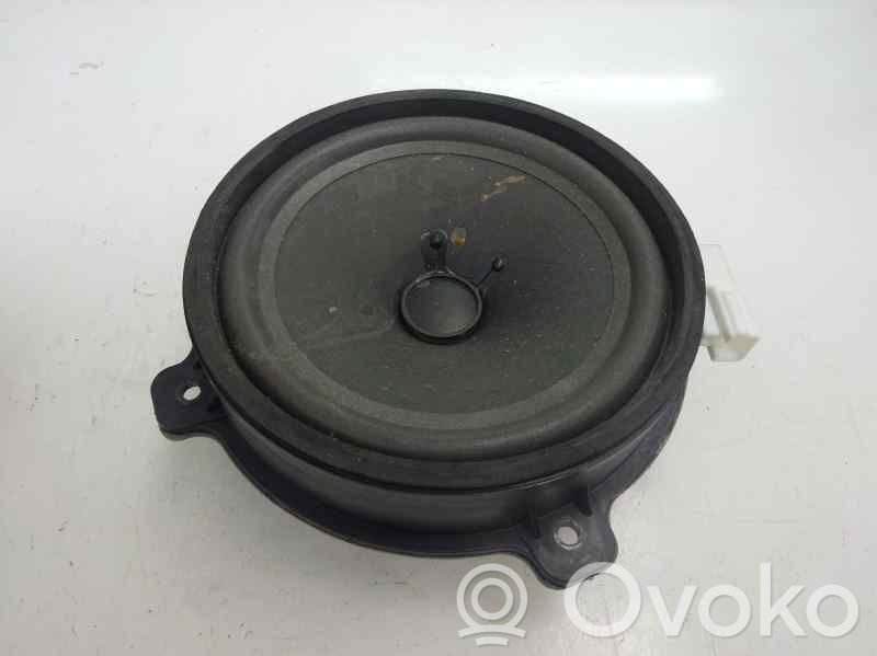 Altavoz del panel   23907867