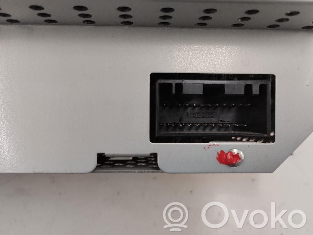 Jaguar S-Type Radio/CD/DVD/GPS head unit 