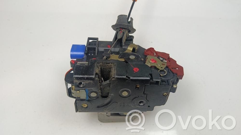Zamek drzwi przednich   4E1837016