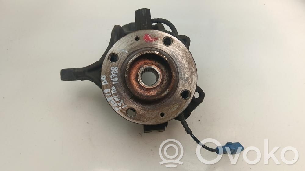 Peugeot 208 I Fuso a snodo con mozzo ruota anteriore