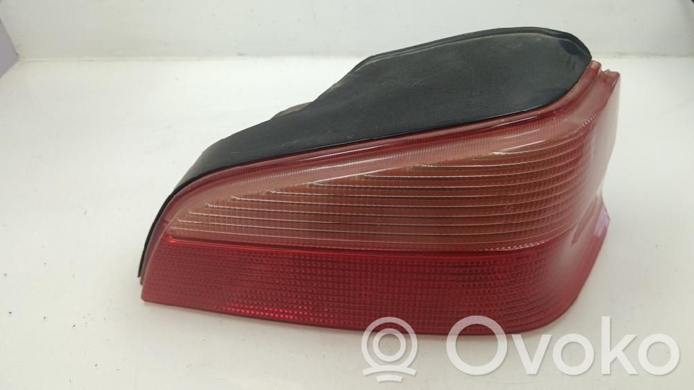 Peugeot 106 Lampă spate în caroserie