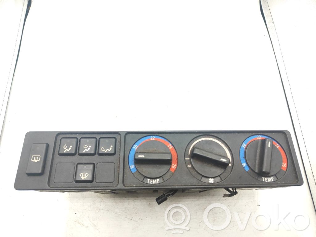BMW 7 E32 Climate control unit 