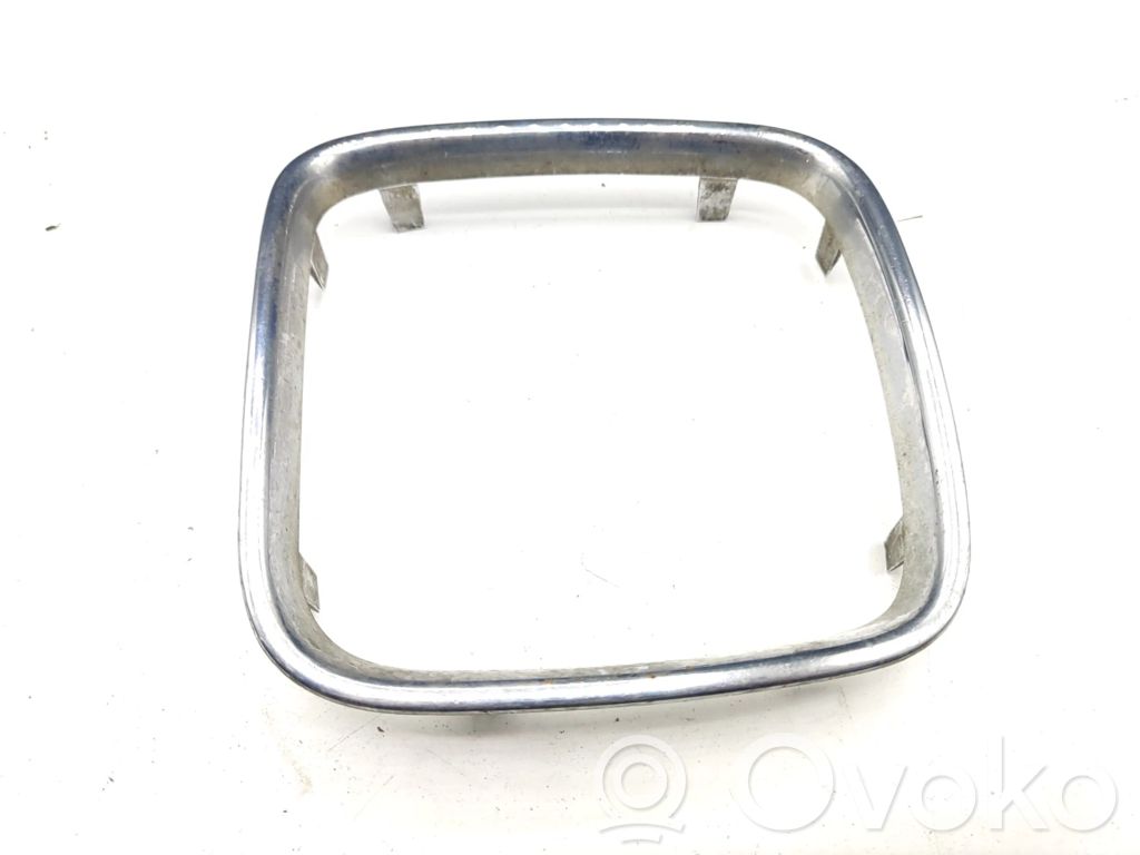 BMW 5 E34 Front bumper upper radiator grill 