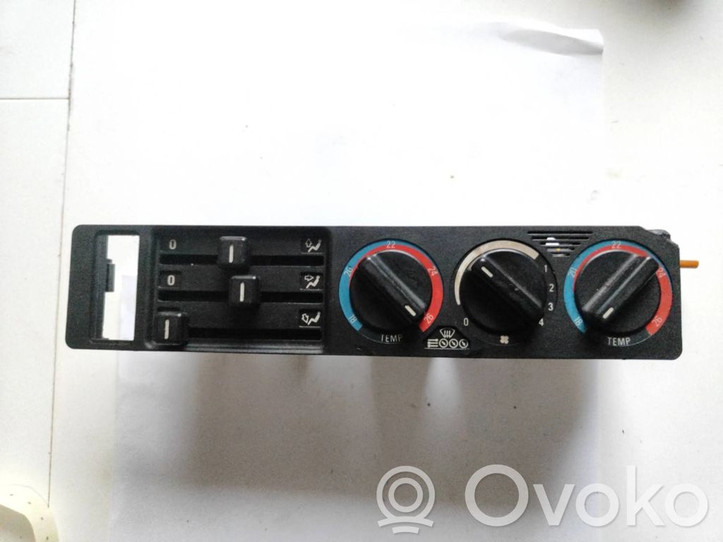 BMW 5 E34 Climate control unit 
