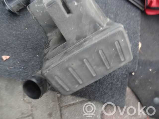 Renault Clio III Obudowa filtra powietrza 