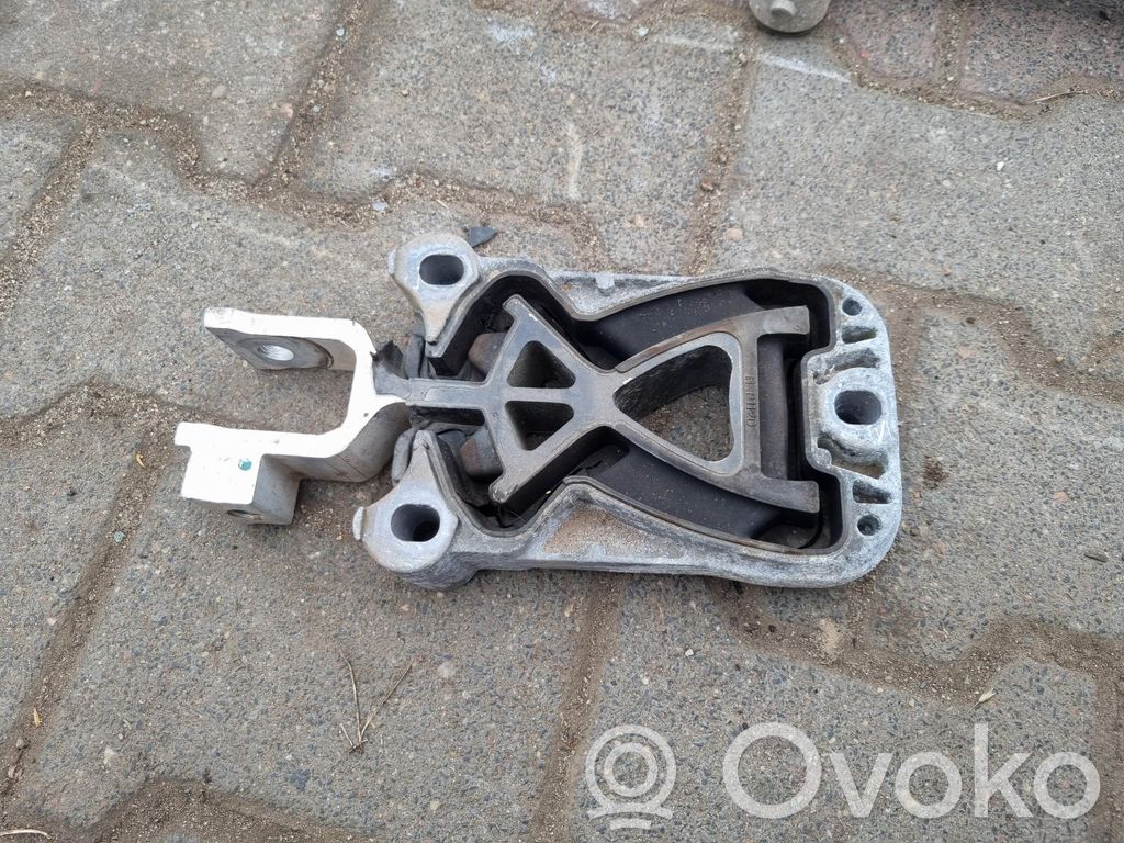 Ford Kuga III Gearbox mounting bracket 