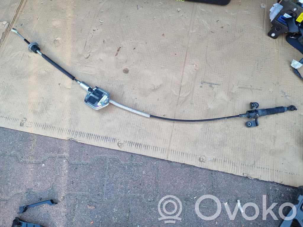 KIA Xceed Gear shift cable linkage 