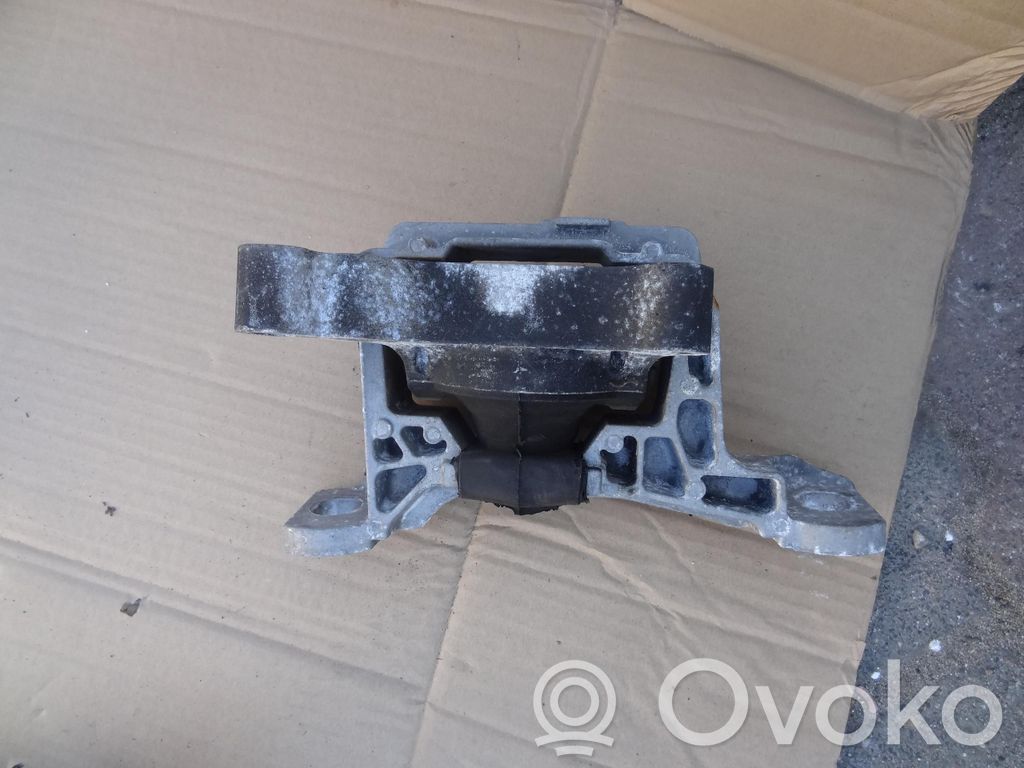 Ford Kuga II Engine mount vacuum valve 