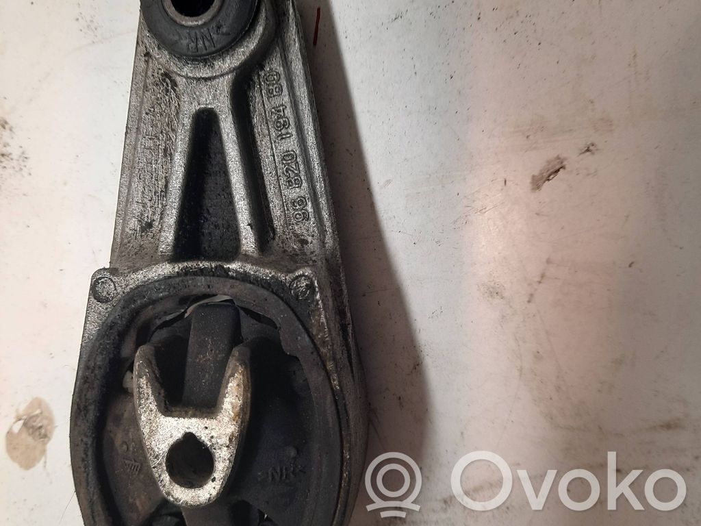 Peugeot 207 Gearbox mount 