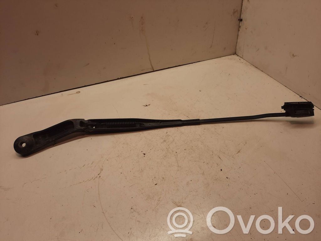 Front wiper blade arm   166314A