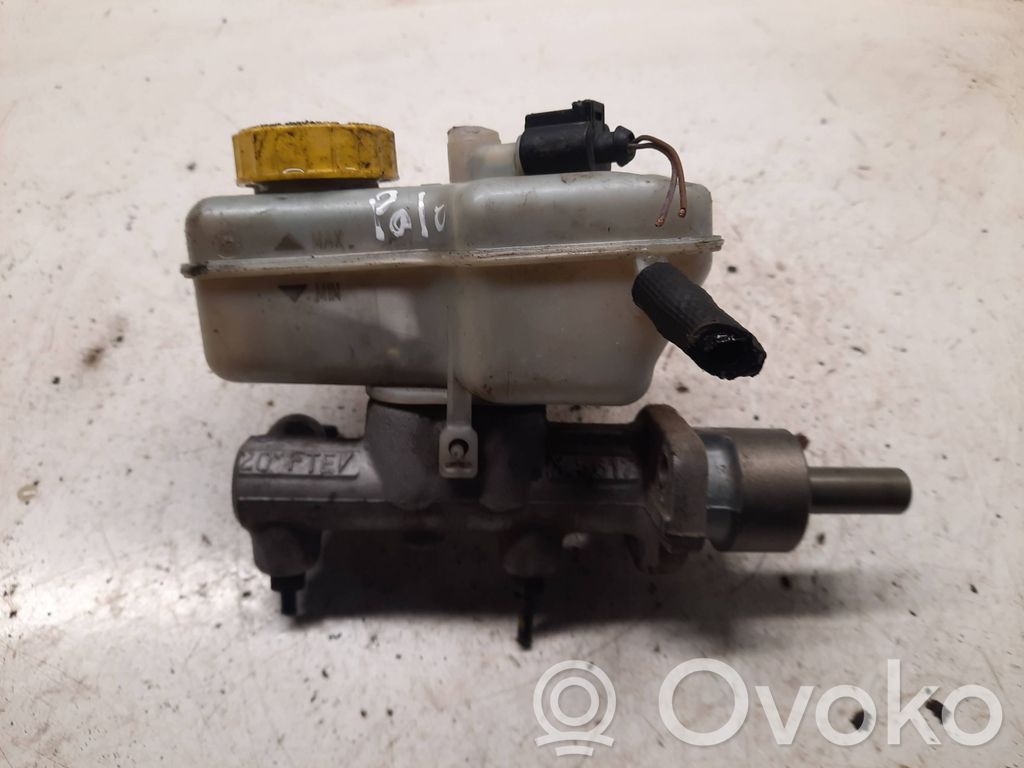 Volkswagen Polo Główny cylinder hamulca 