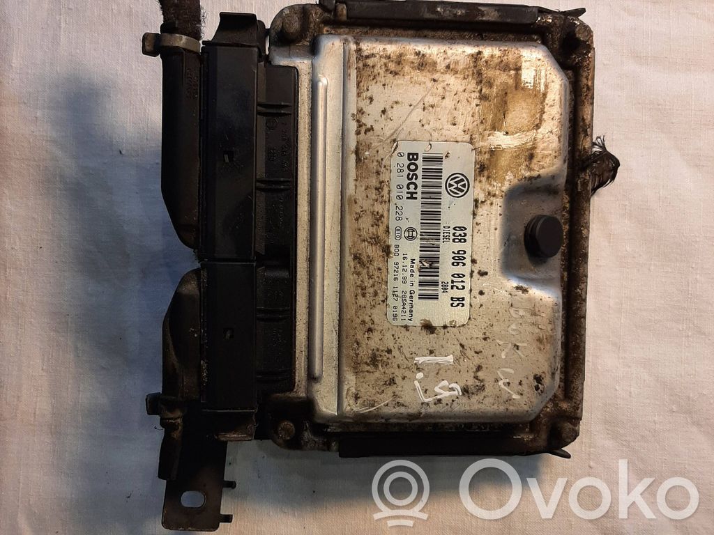 Volkswagen Golf IV Engine control unit/module 