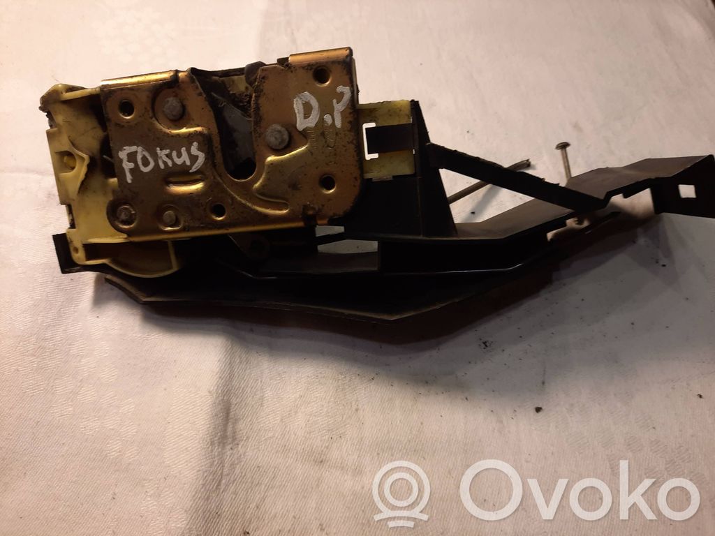 Ford Focus Front door lock 