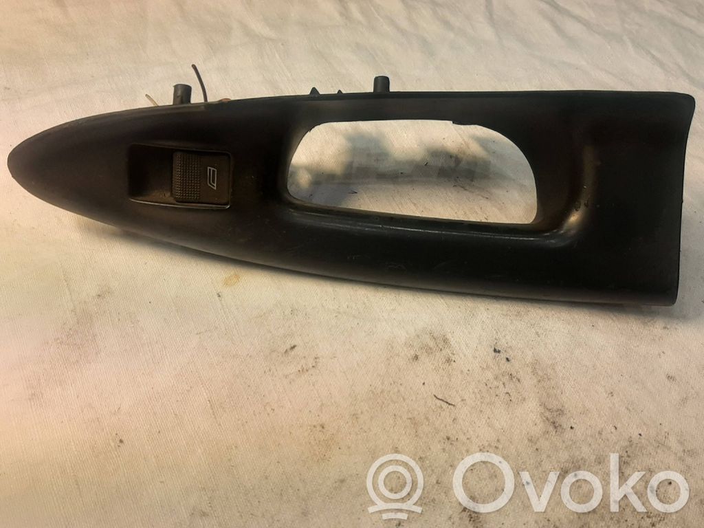Audi A4 S4 B5 8D Electric window control switch 