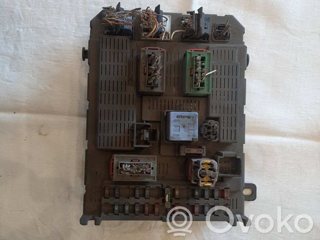 Citroen C5 Fuse module 