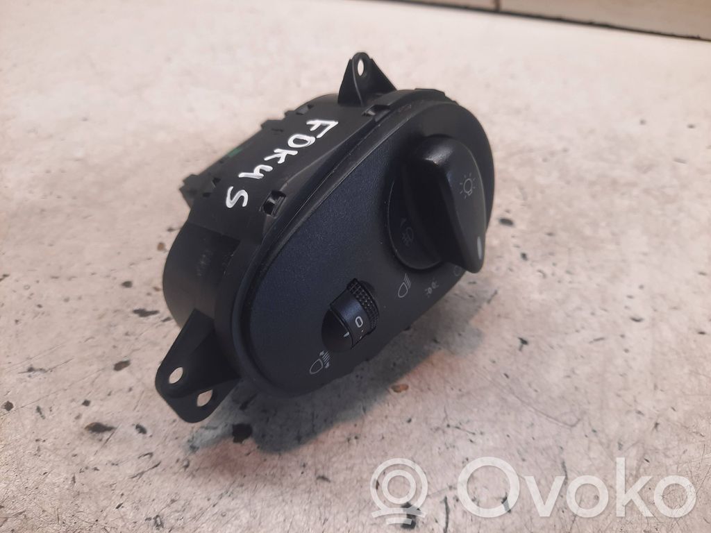 Ford Focus Light switch 