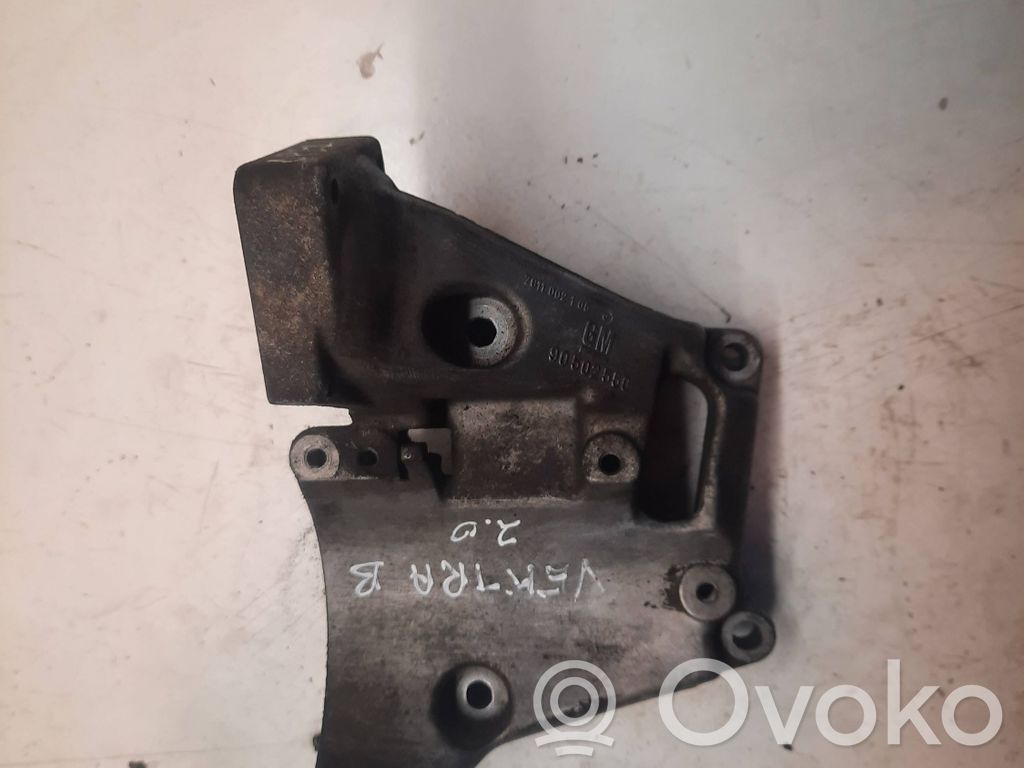 Opel Vectra B Power steering pump mounting bracket 