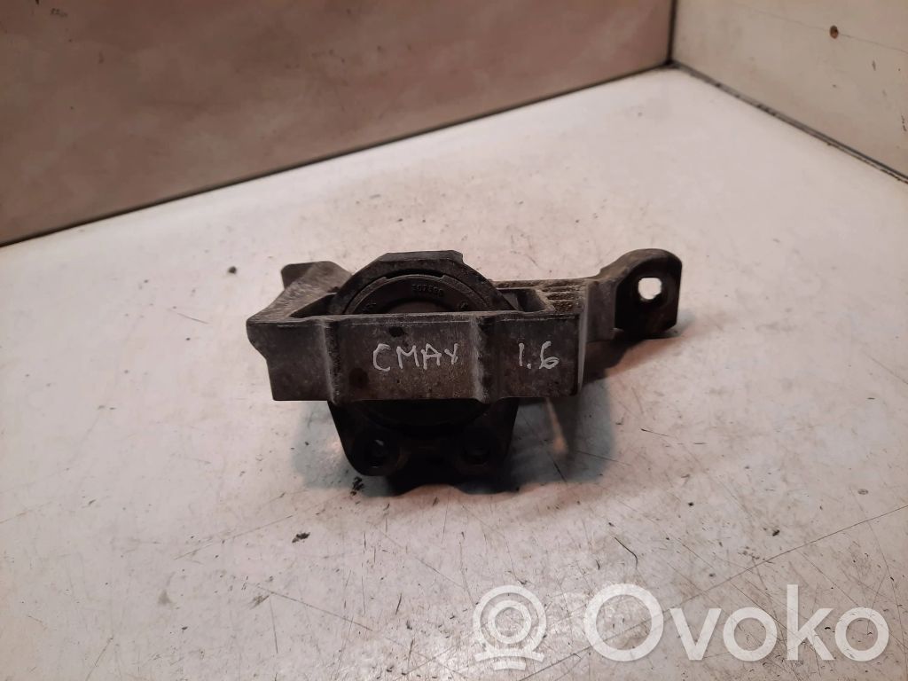 Engine mount bracket   307396,1567937,1811940,30758020,326B22,326B40,3M516F012AF,3M516F012BG,3M516F012BH,5N616F012B,5N616F012R,5N616F012T,61090716