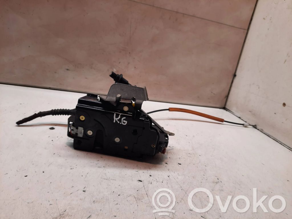 Audi A4 S4 B6 8E 8H Zamek drzwi tylnych 
