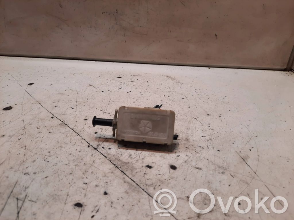 Chrysler Sebring (JS) Brake pedal sensor switch 