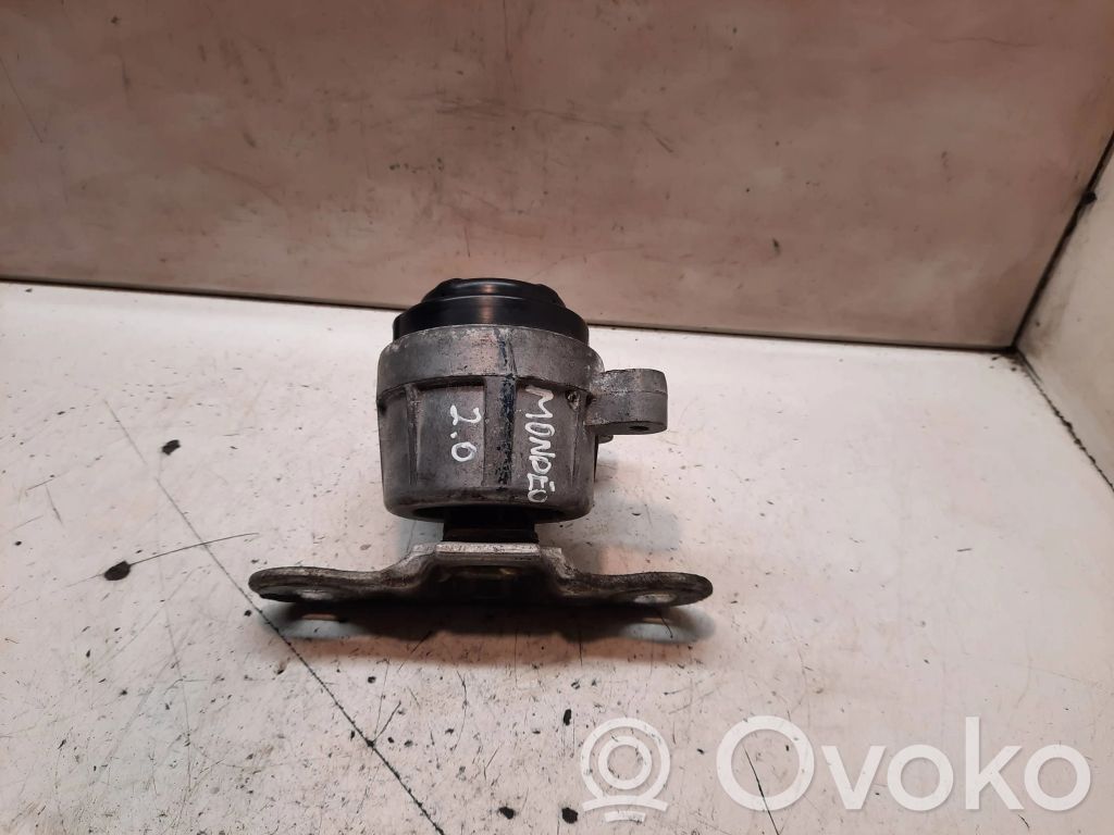 Ford Mondeo Mk III Engine mount bracket 