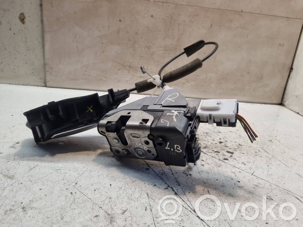 Peugeot 308 Zamek drzwi tylnych 