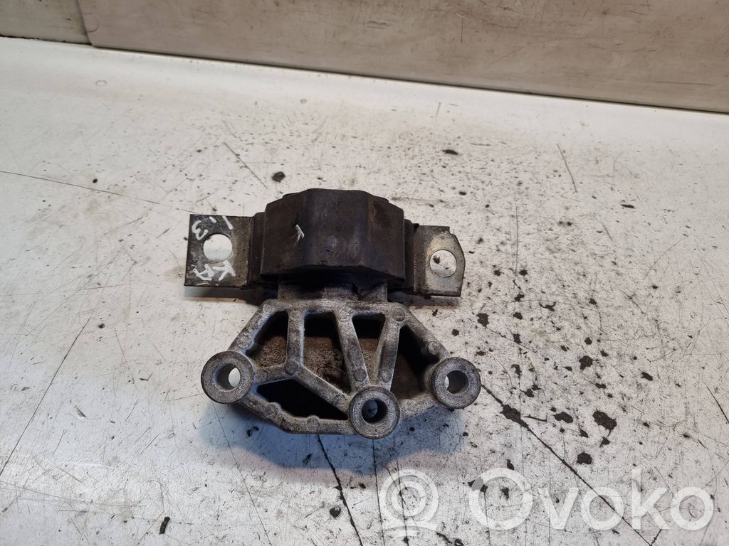 Ford Ka Engine mount bracket 