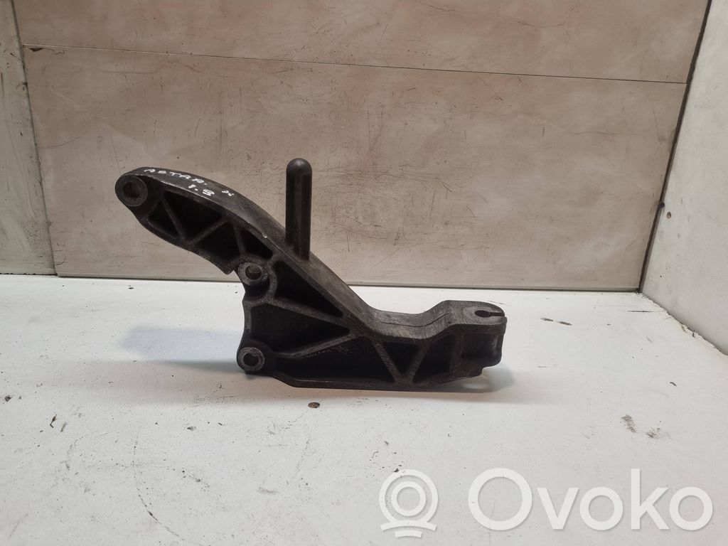 Engine mounting bracket   24459826