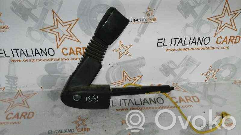 Hebilla del cinturón delantero   1241