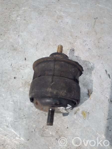 Ford Mondeo Mk III Engine mount bracket 