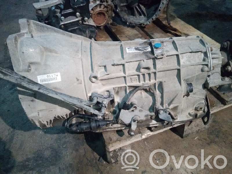 Manual 5 speed gearbox   5787