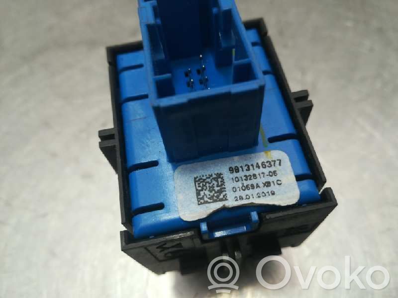 Citroen Berlingo Hand brake release handle 