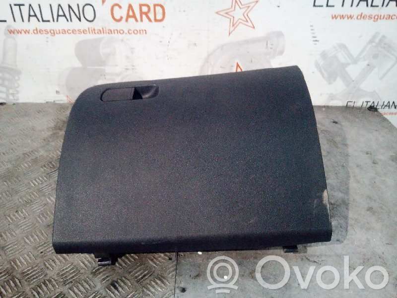 Handschuhfach   6555,27