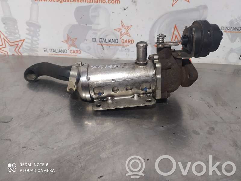 Renault Trafic II (X83) Engine oil radiator 