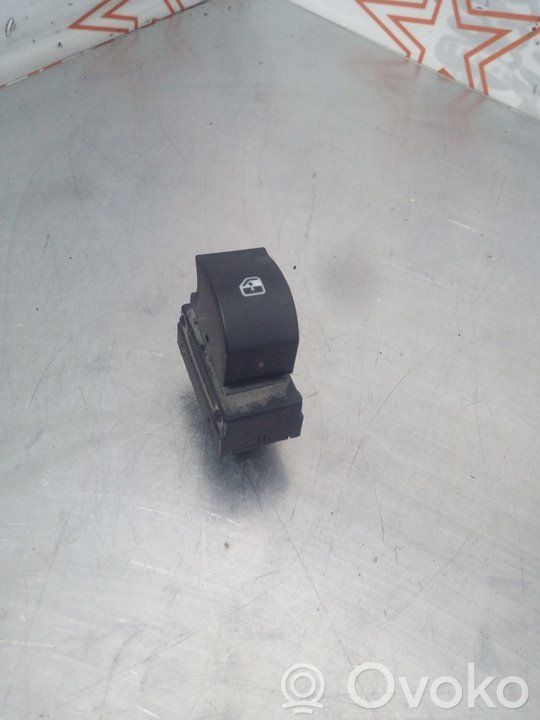 Fiat Grande Punto Electric window control switch 