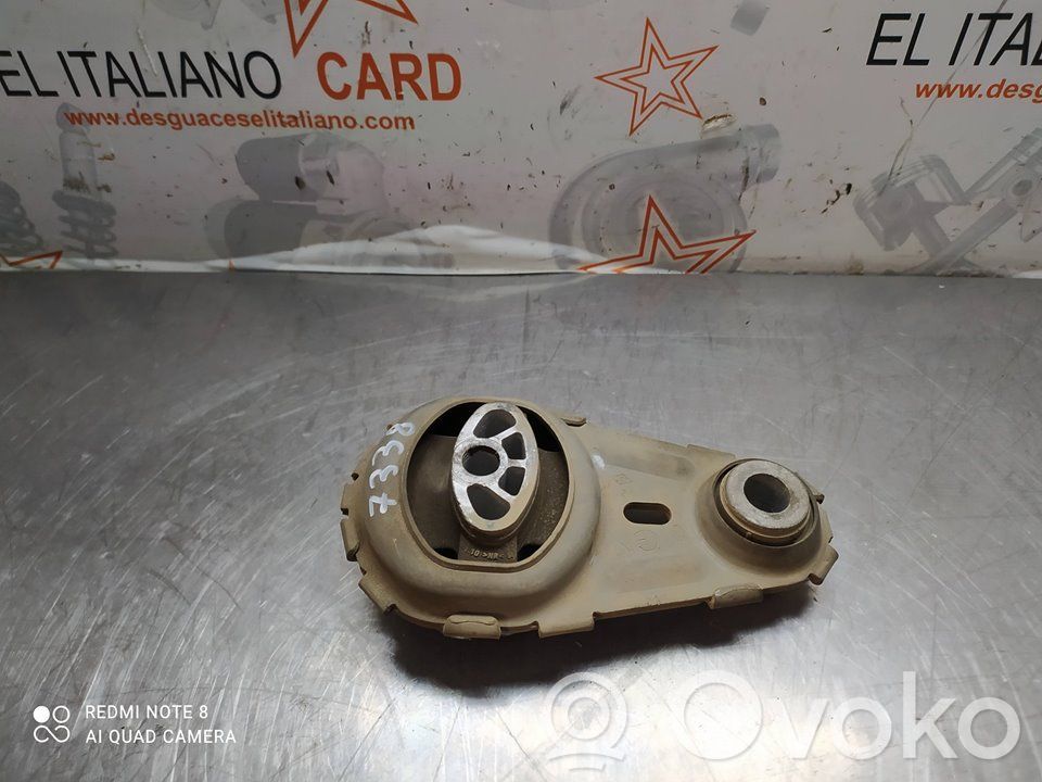 Renault Fluence Engine mount bracket 