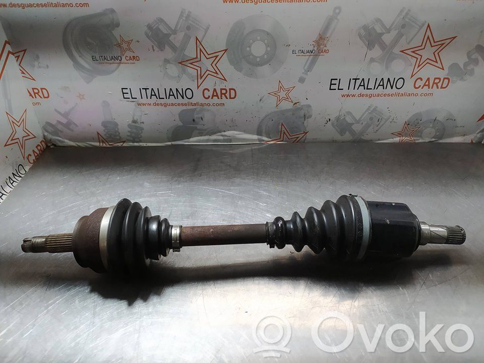 Etuvetoakseli   8370