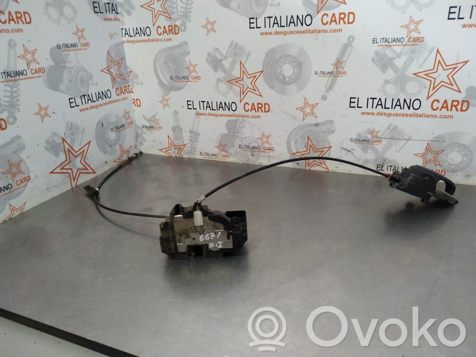 Nissan Micra Cerradura de puerta delantera 