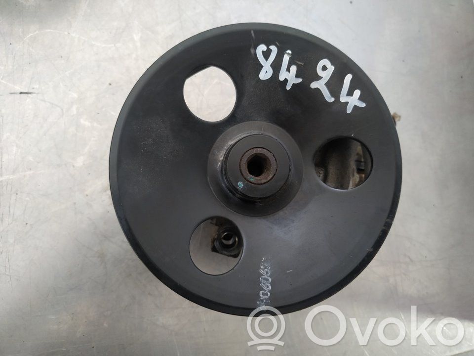 Ohjaustehostimen pumppu   8424