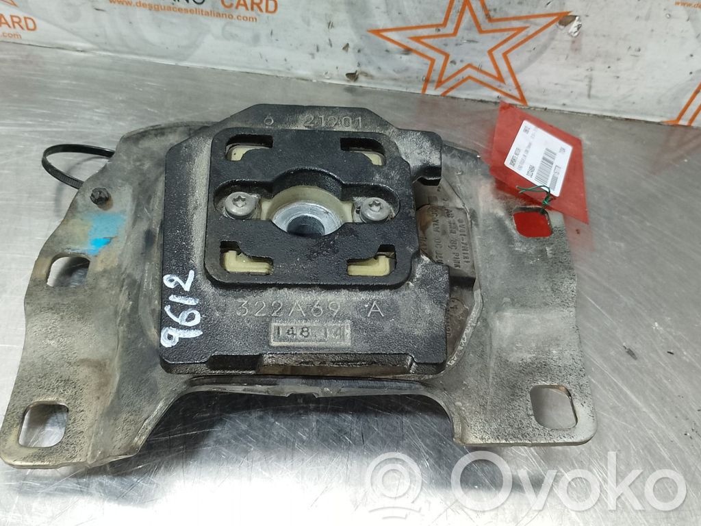 Soporte de montaje del motor   322A69A