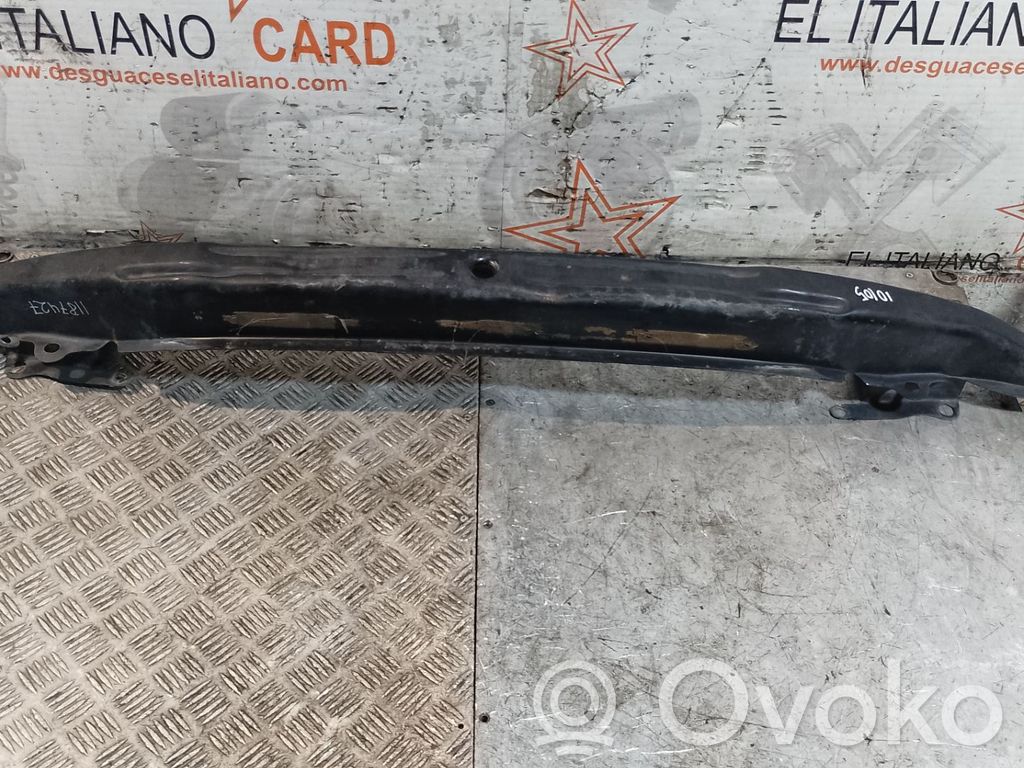 Soporte del parachoques delantero