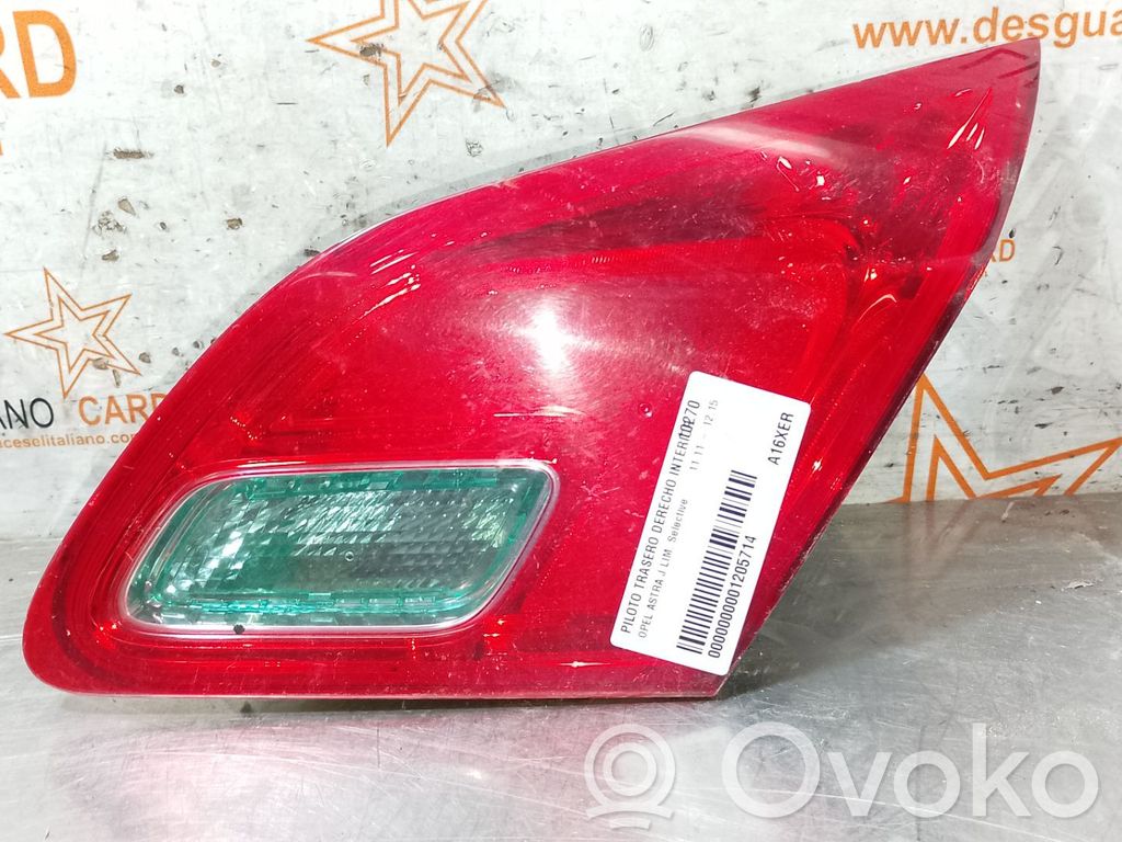 Tailgate rear/tail lights