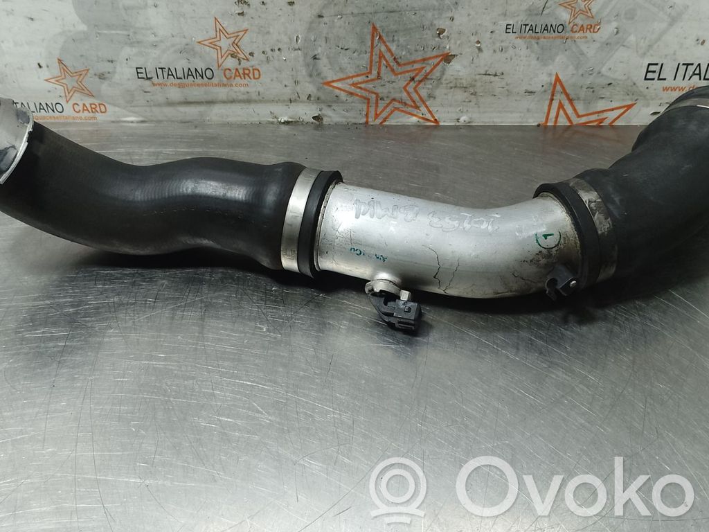 BMW 1 E81 E87 Ilmastointilaitteen putki (A/C) 