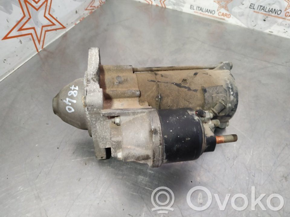 Opel Zafira B Starter motor 