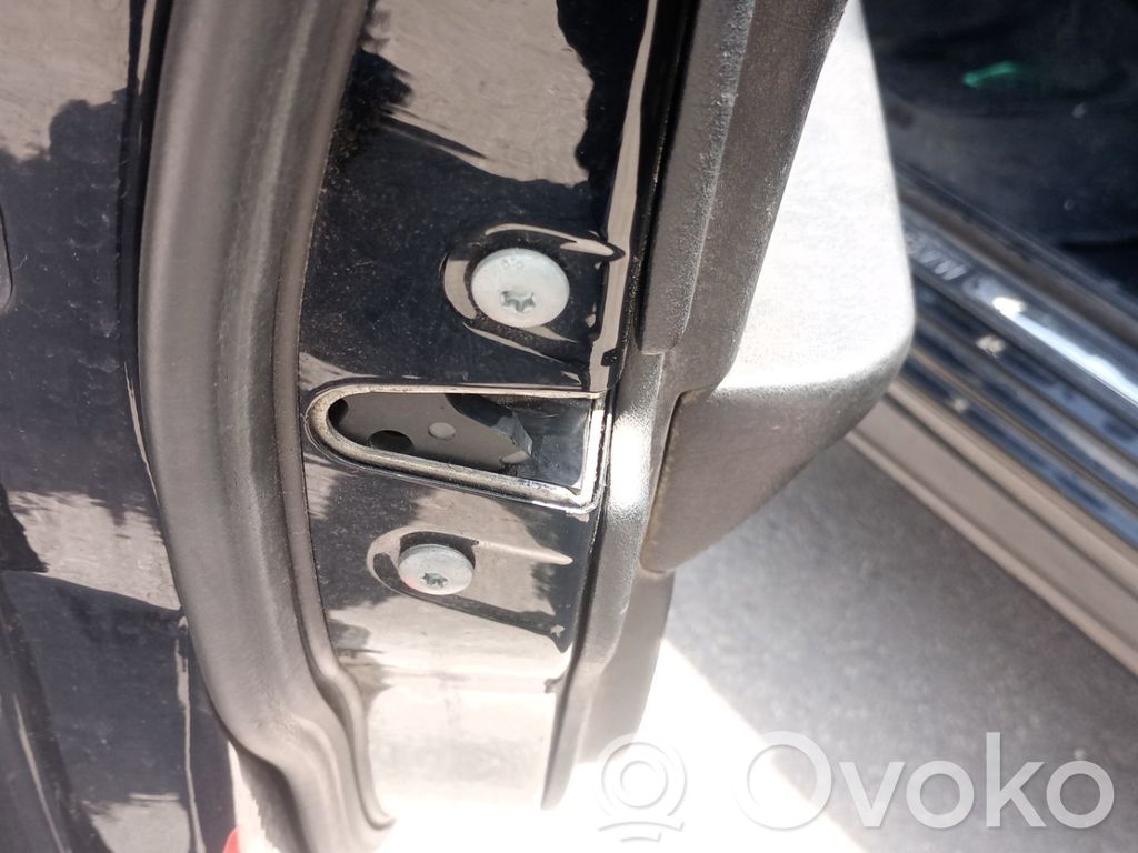 Cerradura de puerta delantera
