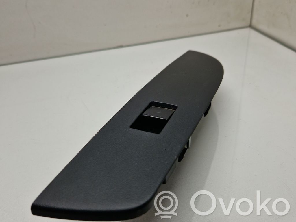 Electric window control switch   7432102F60